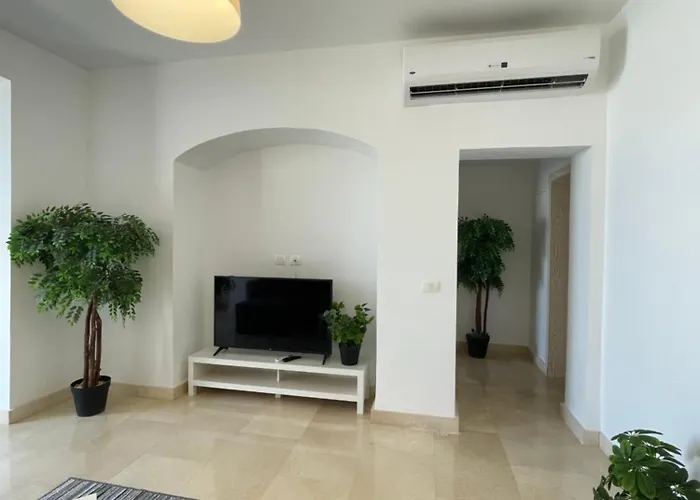 Spacious Sea View ,1 Bedroom In Azzurra Sahl Hasheesh Apartment *