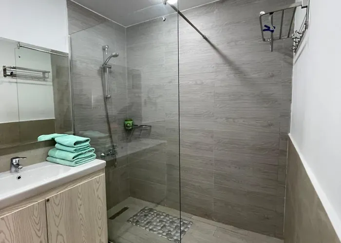 Spacious Sea View ,1 Bedroom In Azzurra Sahl Hasheesh *
